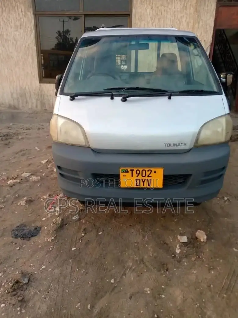 Toyota TownAce 2002 Silver