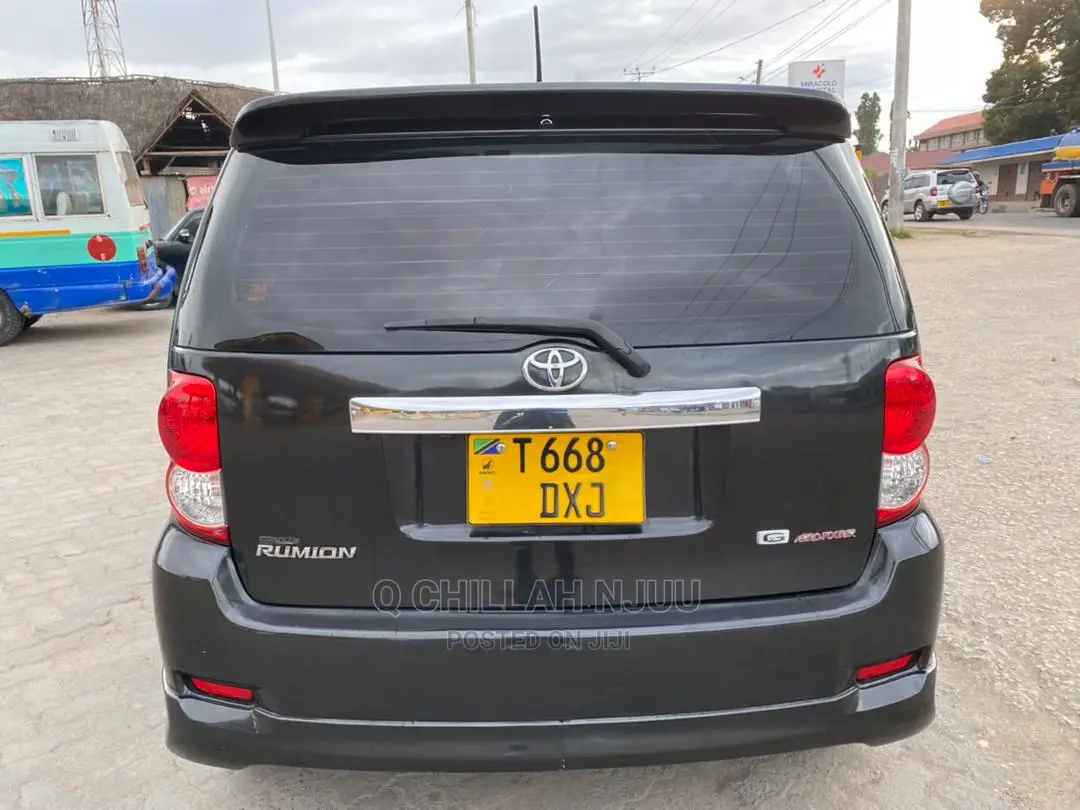 Toyota Corolla Rumion 2008 Black