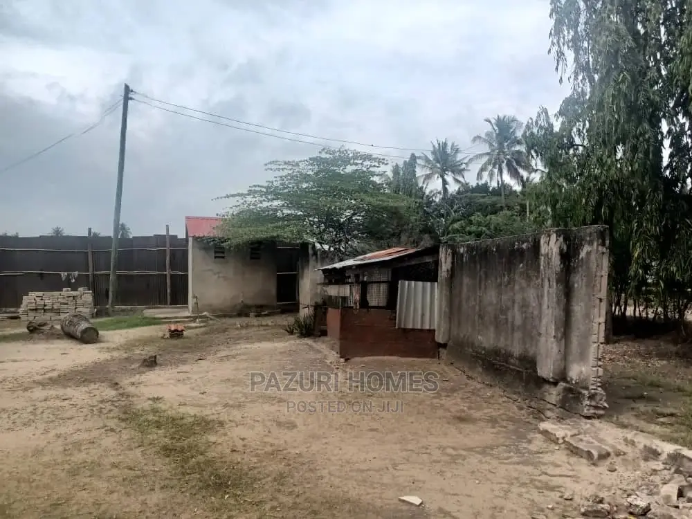 A Huge Plot for Sale at Mbezi Beach Road to Whitesands