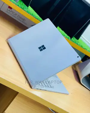 New Laptop Microsoft Surface Book 8GB Intel Core I5 SSD 256GB