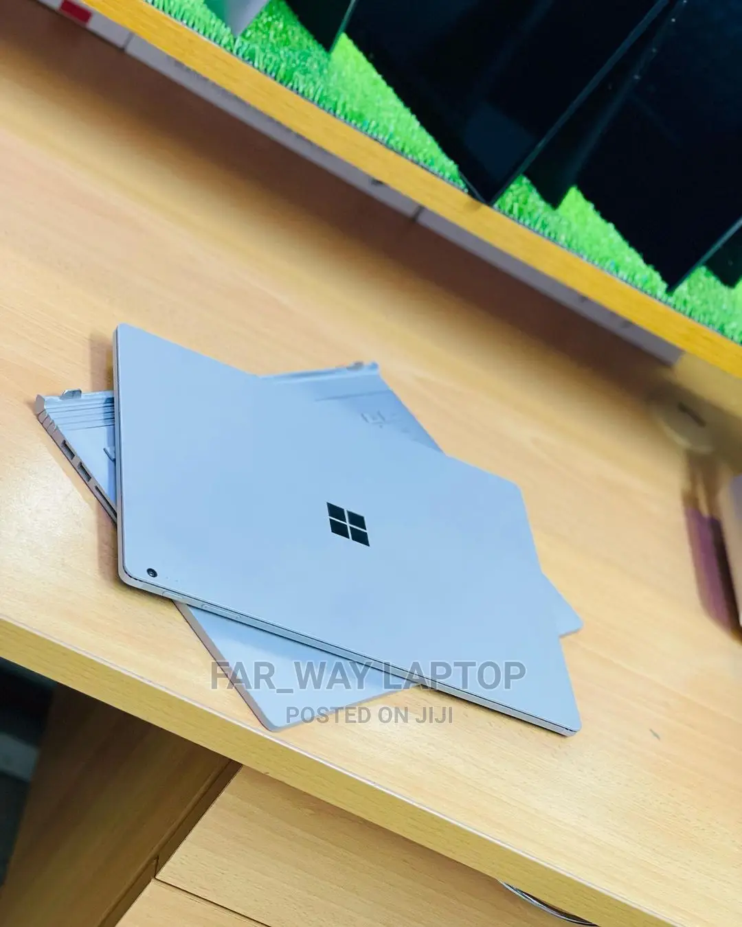 New Laptop Microsoft Surface Book 8GB Intel Core I5 SSD 256GB