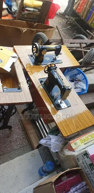 Daich Sewing Machine