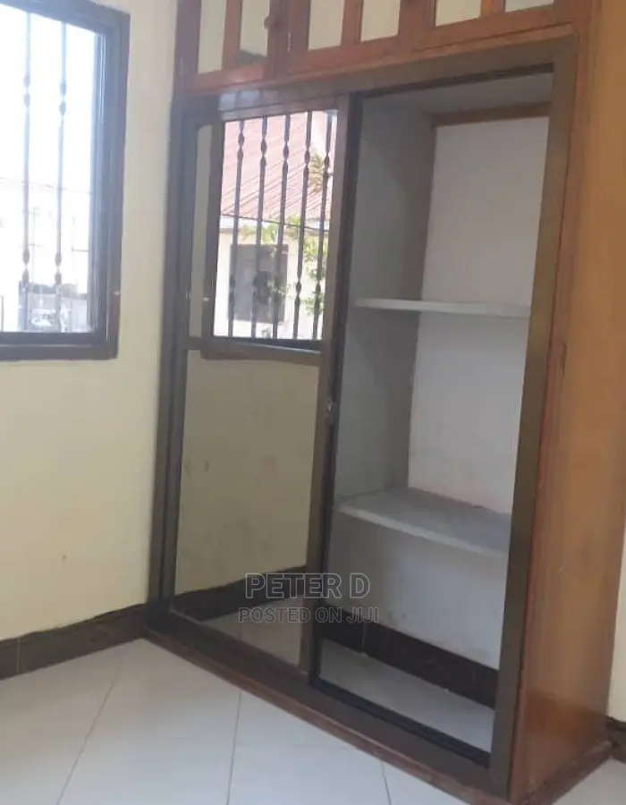 2bdrm House in Mikocheni for rent
