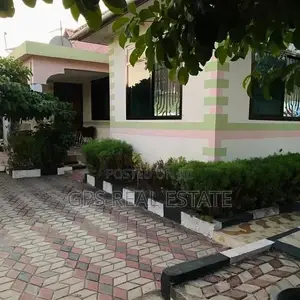 6bdrm House in Mbezi Kibwegere, Kinondoni for Sale