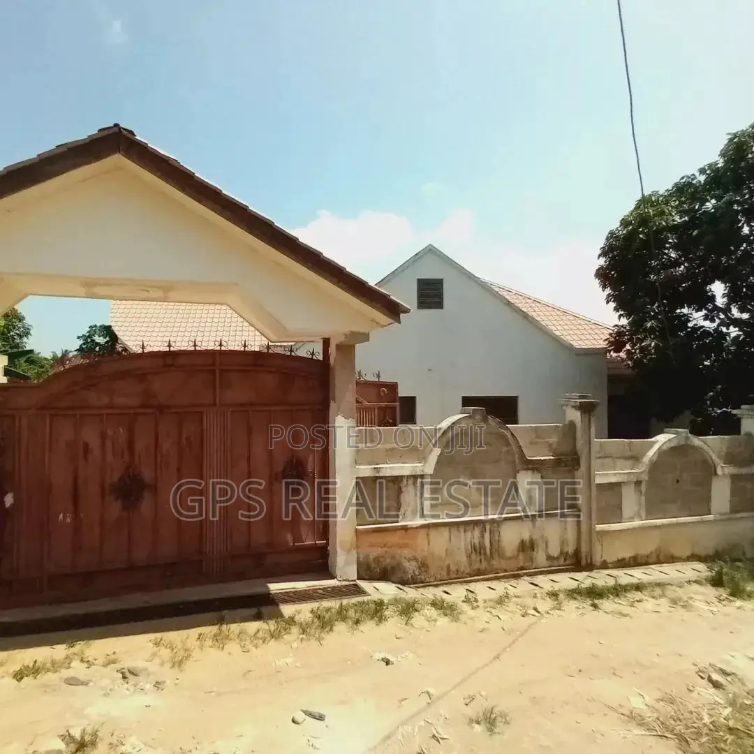 5bdrm House in Goba Majengo, Kinondoni for Sale