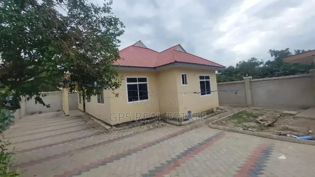 3bdrm House in Mivumoni, Kinondoni for Sale