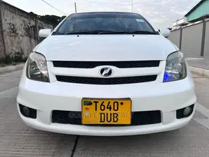 Toyota IST 2006 White