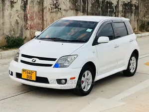 Toyota IST 2006 White