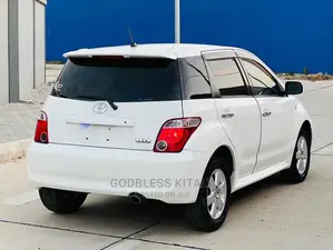 Toyota IST 2006 White