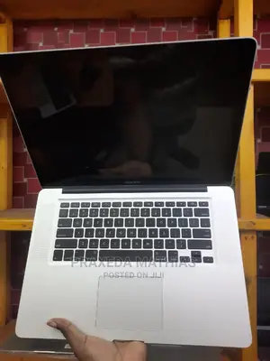 Laptop Apple MacBook 2011 8GB Intel Core I7 HDD 500GB
