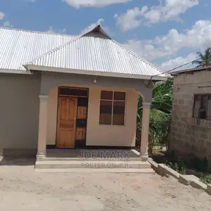 3bdrm House in Markreal Estate, Kimara for Sale