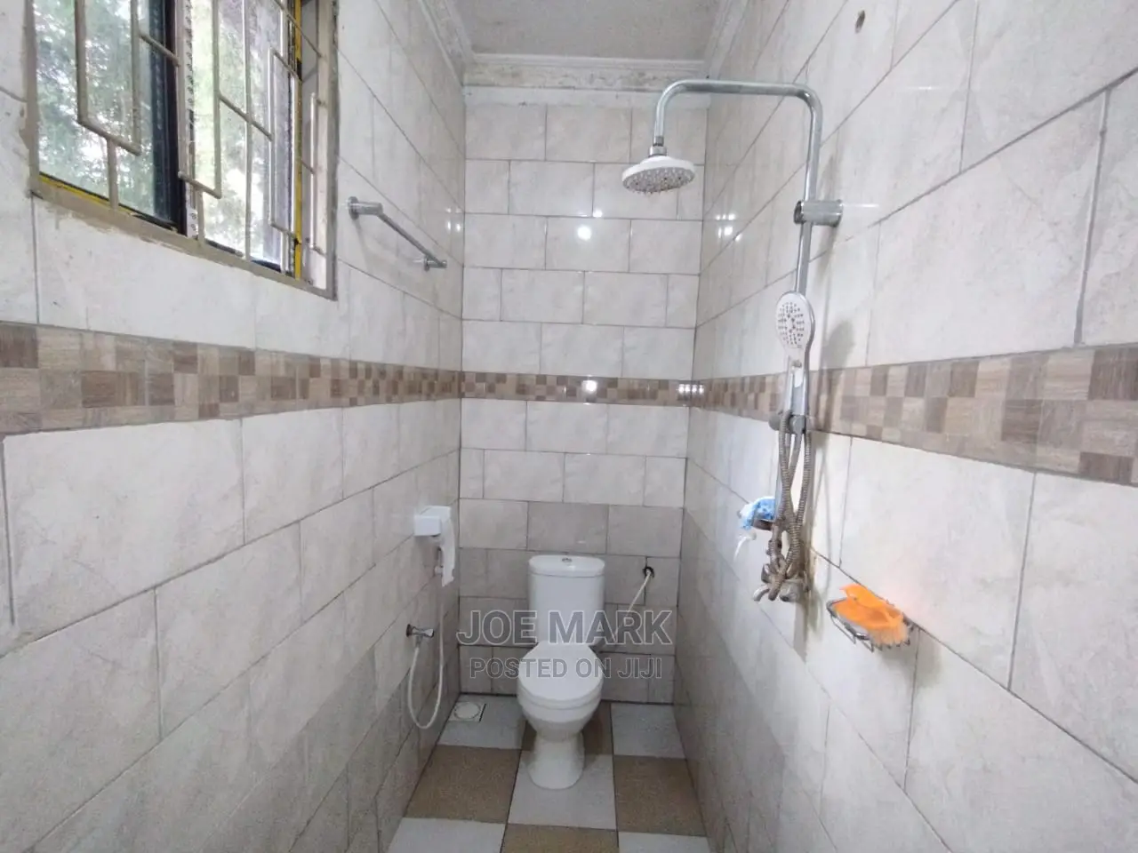 3bdrm House in Markreal Estate, Kimara for Sale
