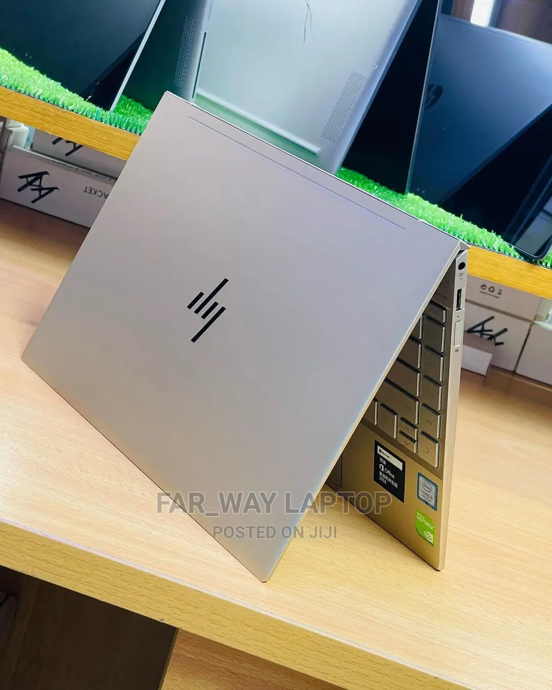 New Laptop HP Envy 14 8GB Intel Core I5 SSD 256GB
