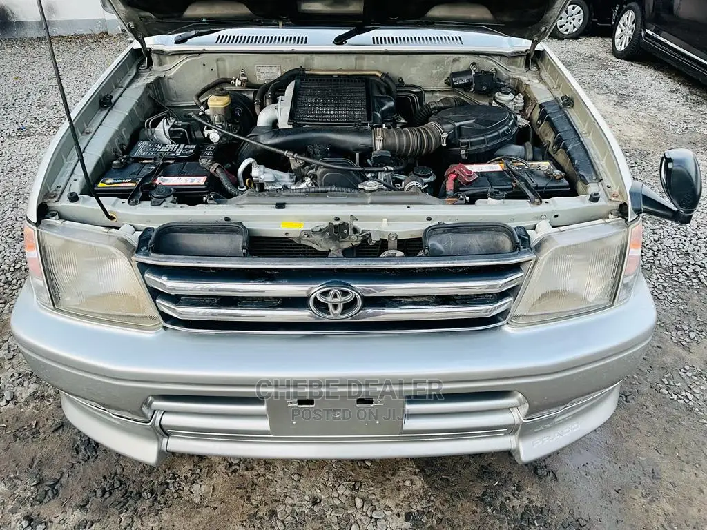 Toyota Land Cruiser 100 4.2 TD 2004 White