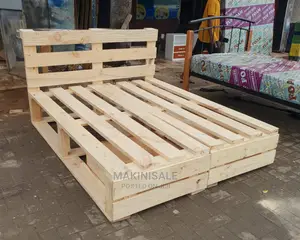 Kitanda Kizuri Cha Pallet