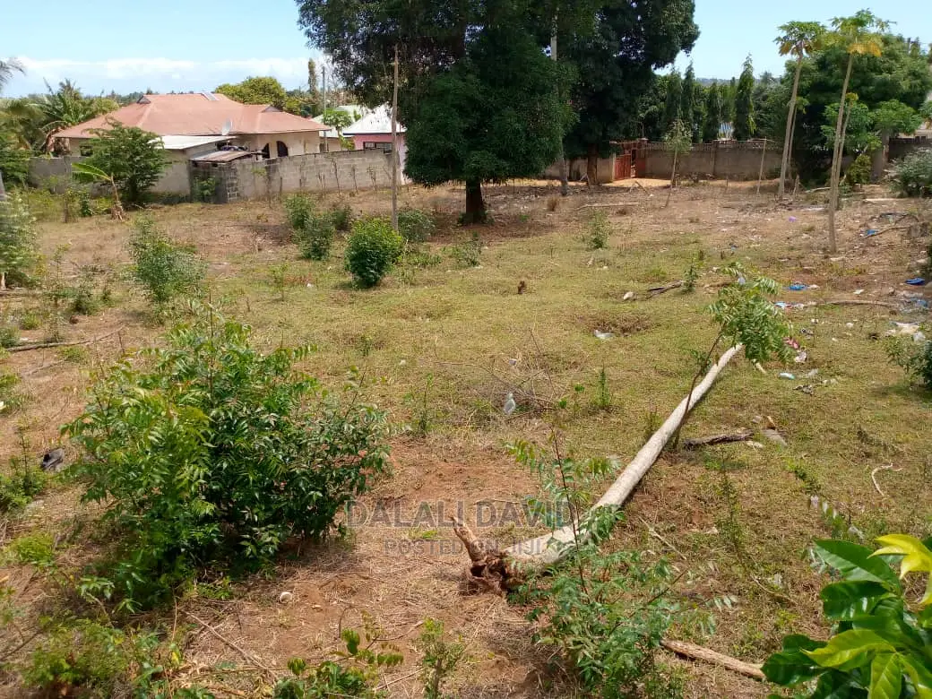 10hactres Industriaplot 4sale at Kitunda