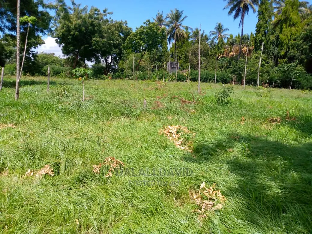 10hactres Industriaplot 4sale at Kitunda
