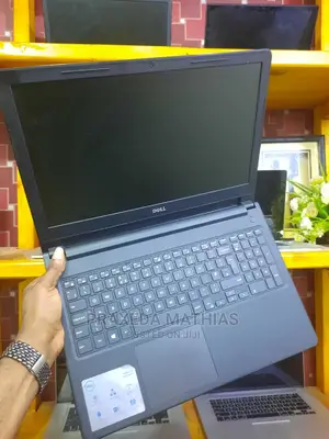 Laptop Dell Vostro 15 3568 4GB Intel Core I3 HDD 500GB