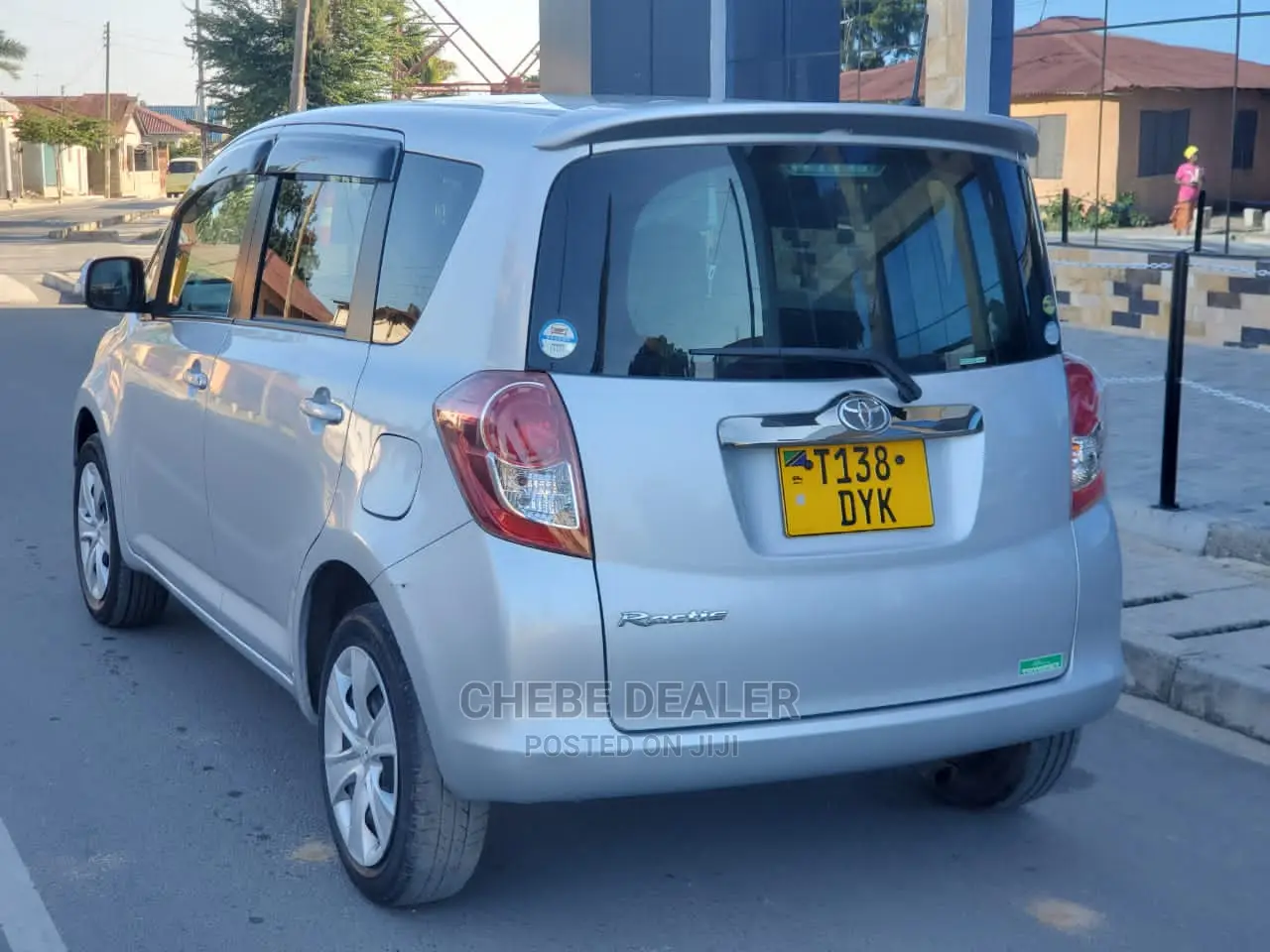 Toyota Ractis 1.5 AWD 2008 Silver