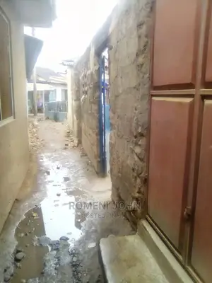 Eneo La Kibiashara Linauzwa, Mumbasa Daressalaam G,Mboto.
