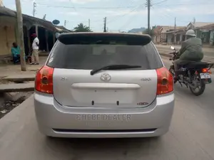 Toyota Corolla RunX 2005 Silver