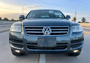 Volkswagen Touareg 2006 Gray