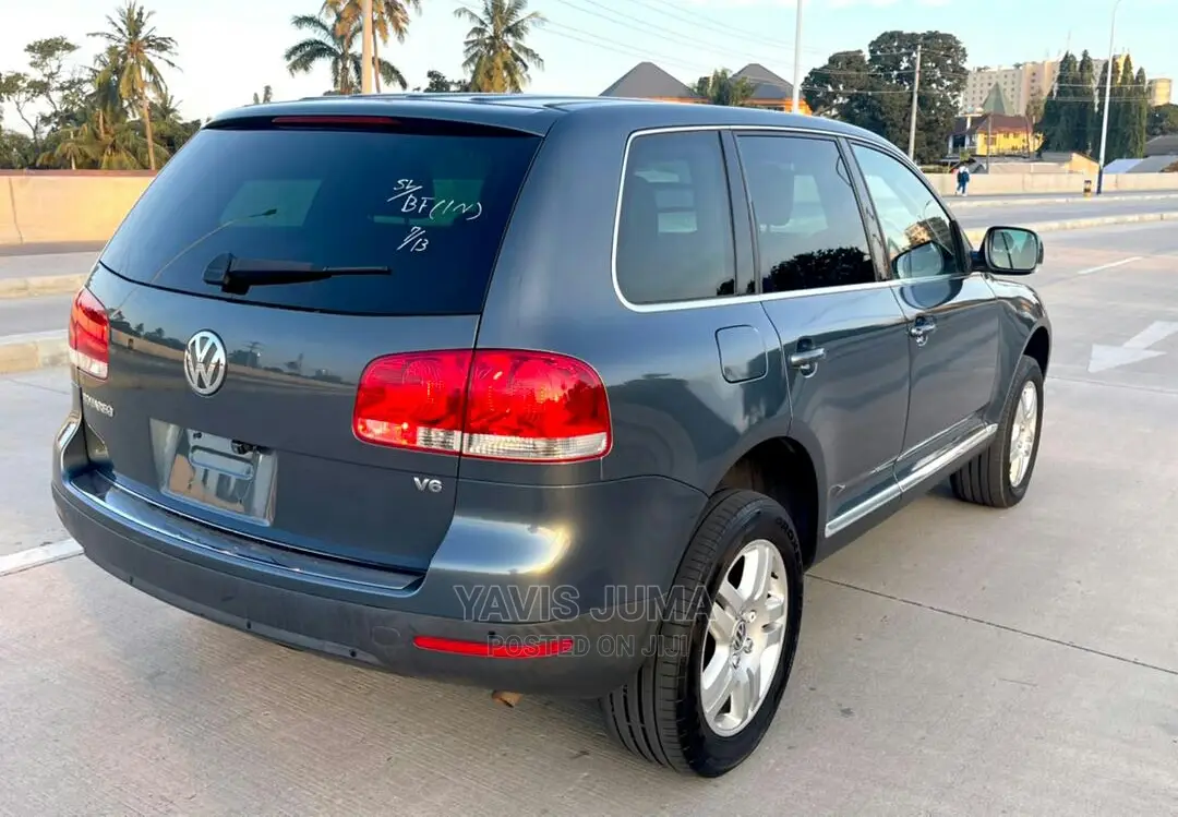 Volkswagen Touareg 2006 Gray