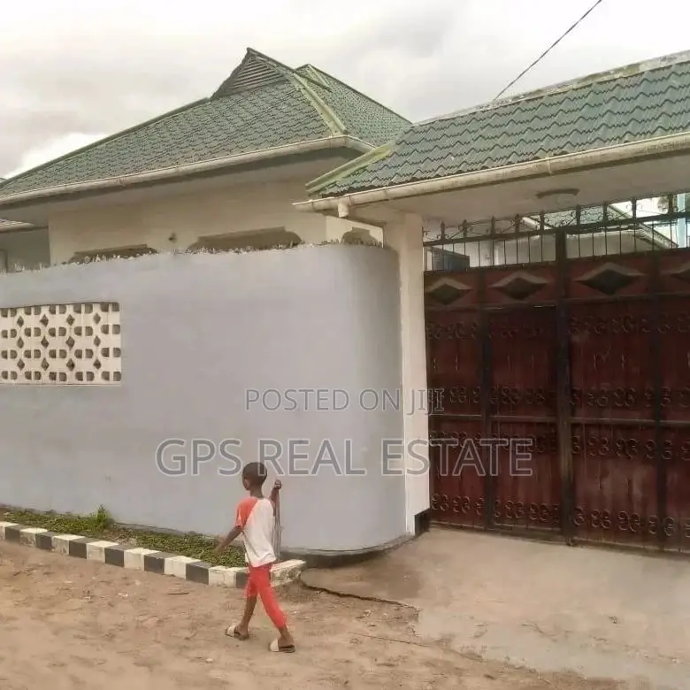3bdrm House in Kinyerezi, Kinondoni for Sale