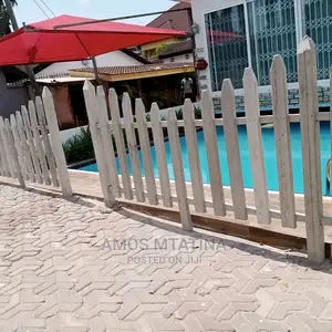 Plastic Timber Swimming Pool Fencing