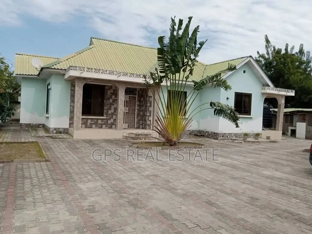 3bdrm House in Mbweni, Kinondoni for Sale