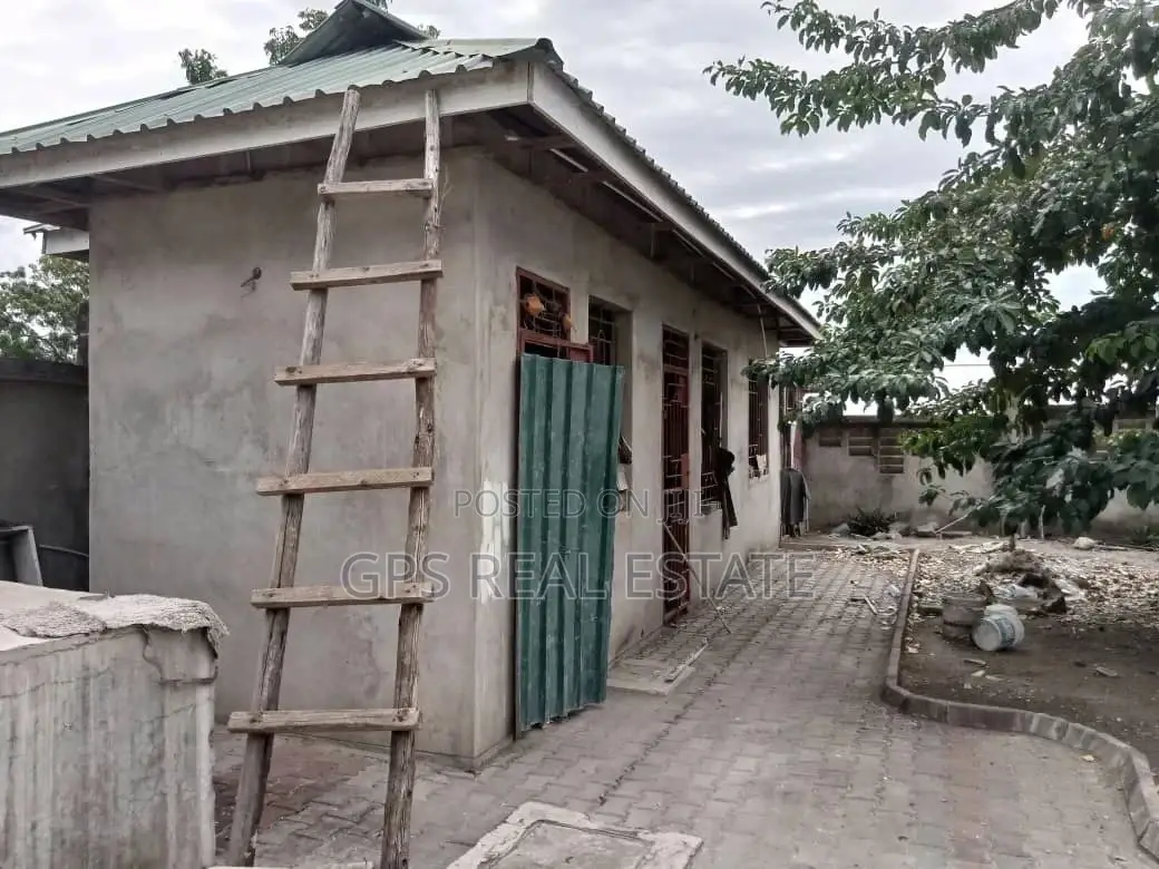 3bdrm House in Mbweni, Kinondoni for Sale