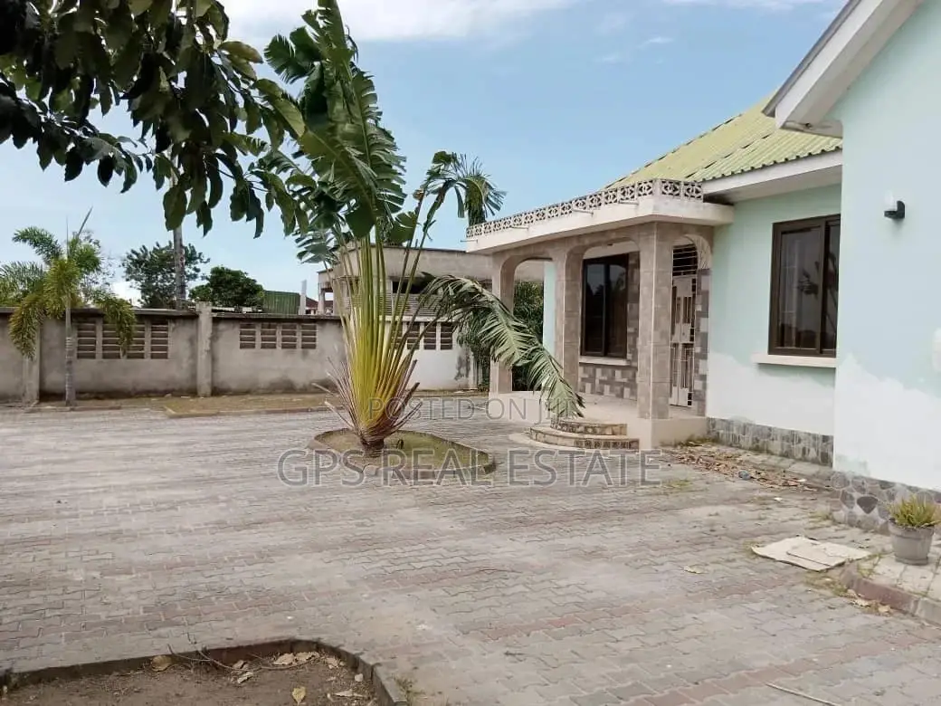 3bdrm House in Mbweni, Kinondoni for Sale