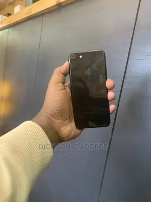 Apple iPhone 7 32 GB Black