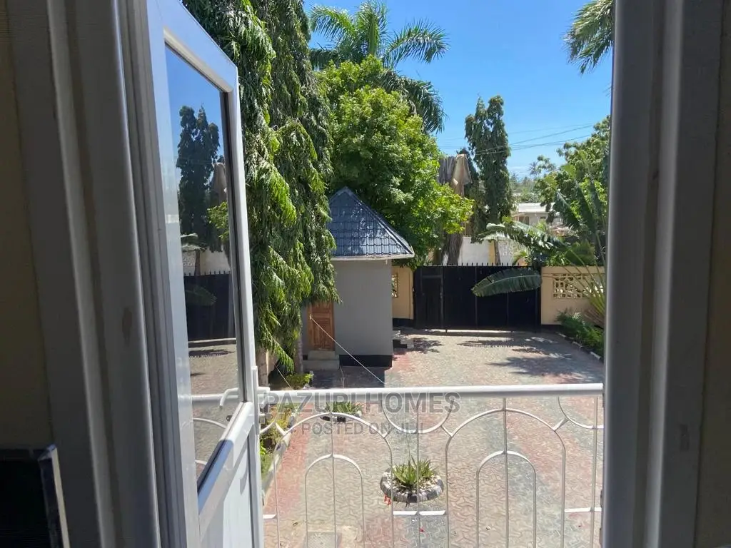 3bdrm Bungalow in Mikocheni for Rent