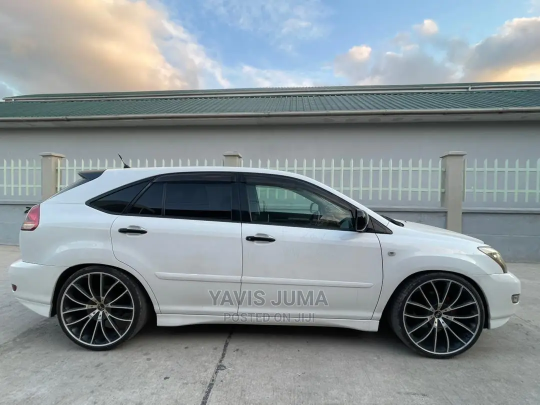 Toyota Harrier 2006 White