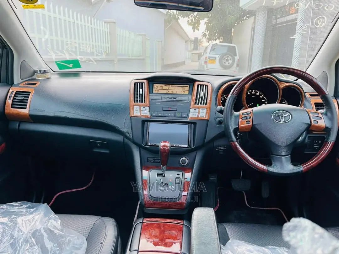 Toyota Harrier 2006 White