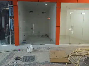 Frame Mpya Inatazama Lami