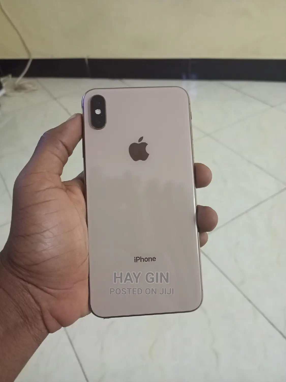 New Apple iPhone XS Max 64 GB Gold