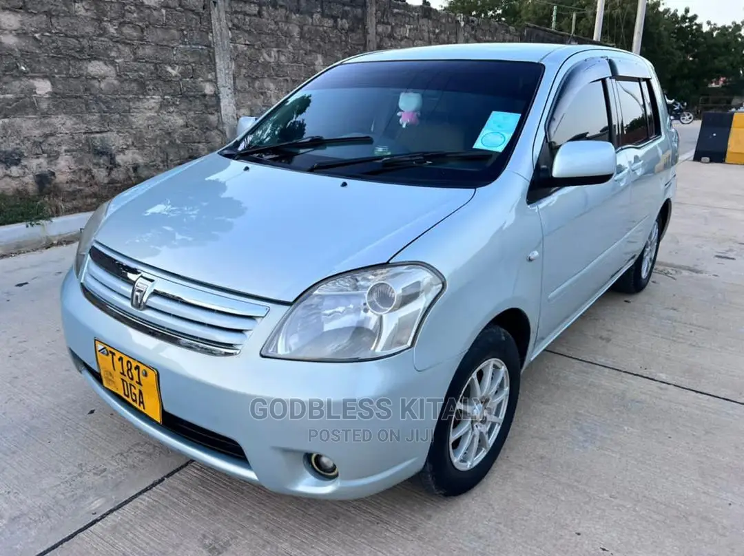 Toyota Raum 2006 Blue
