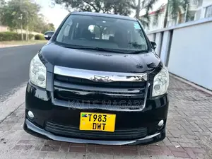 Toyota Noah 2008 Black