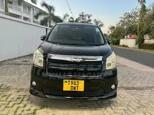 Toyota Noah 2008 Black