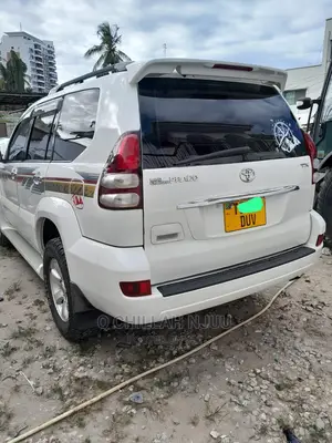 Toyota Land Cruiser Prado 2005 White