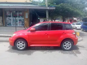 Toyota IST 2006 Red