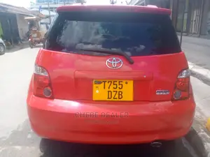 Toyota IST 2006 Red