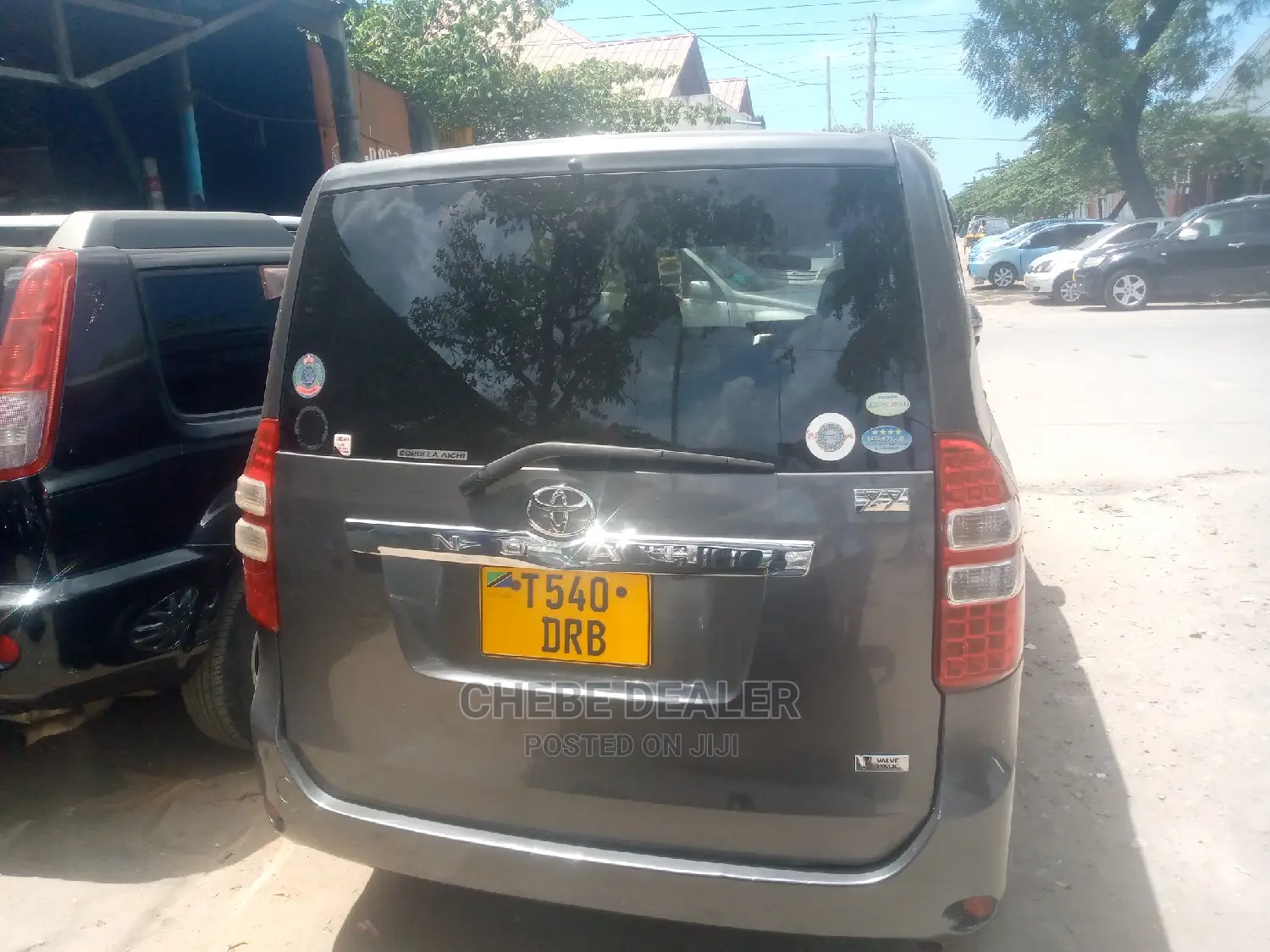 Toyota Noah 2010 Gray