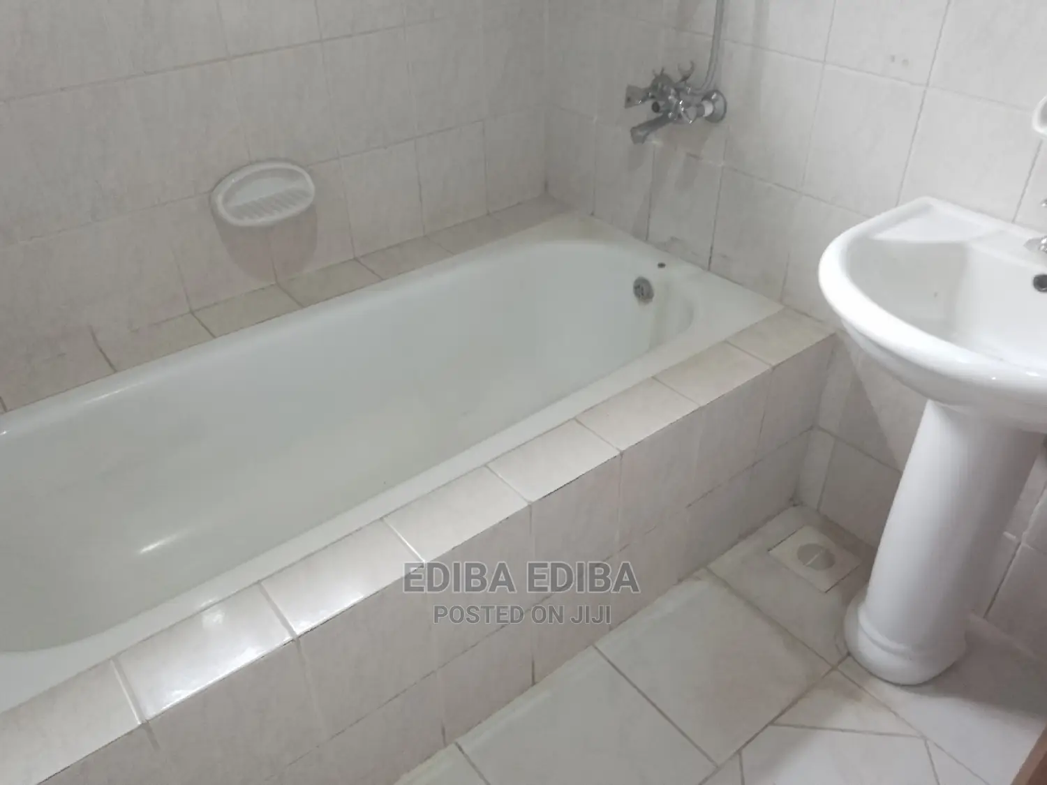 5bdrm Bungalow in Ediba Real Estate, Arusha for Rent