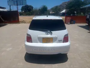 Toyota IST 2005 White