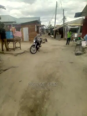 Kiwanja Cha Kibiashara Kinauzwa Mumbasa Tanzania
