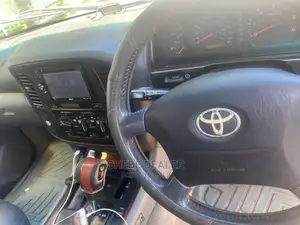 Toyota Land Cruiser 4.5 V8 VXR 2010 Silver