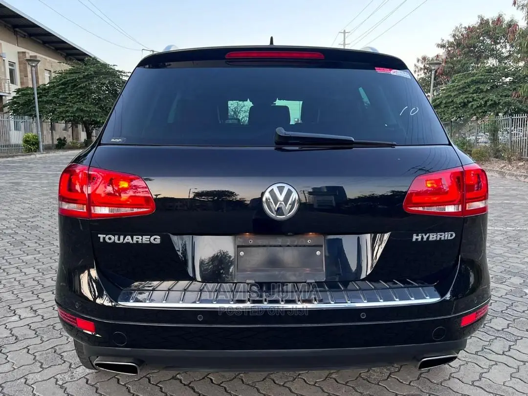 Volkswagen Touareg 2012 Black